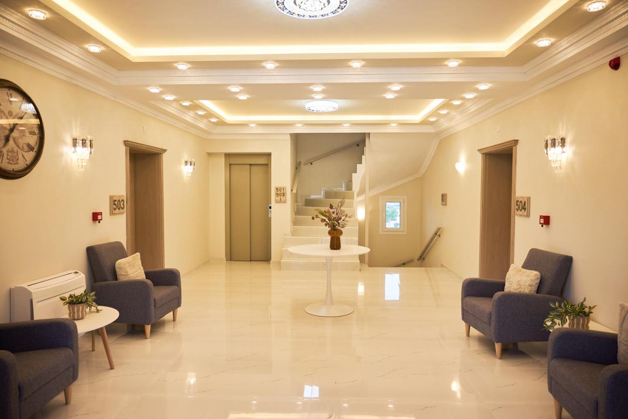 Famissi Sofita 7 Aparthotel Калампака Екстериор снимка