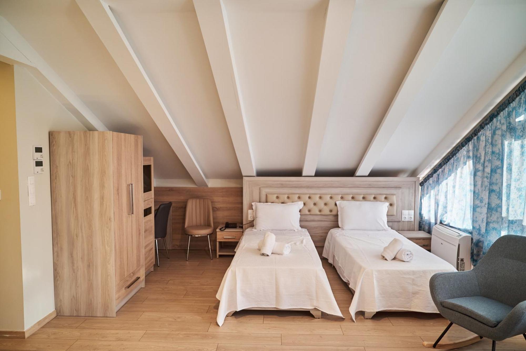 Famissi Sofita 7 Aparthotel Калампака Екстериор снимка